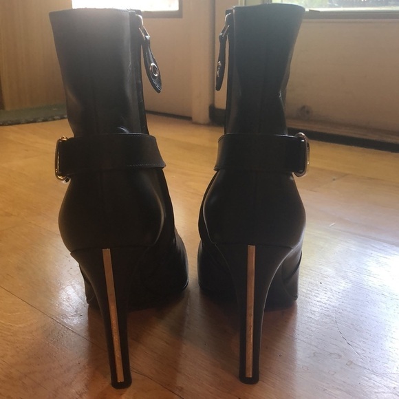 Louis Vuitton Black Heeled Booties Women's Size 38 in EUC- STUNNING! - Picture 5 of 12